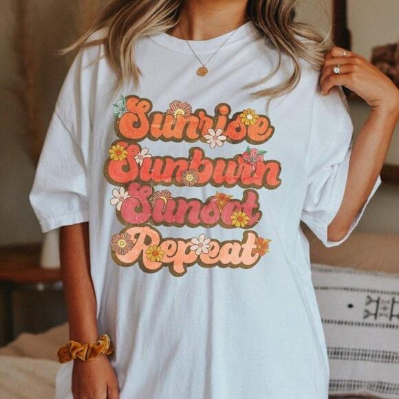 Other - Sunrise Sunburn Country Concert Western Retro Crewneck T-Shirt